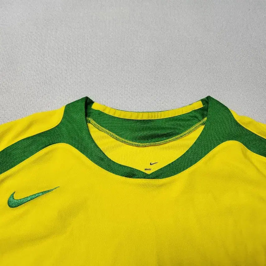 [BUNJANG] Nike Yellow Green Long Sleeve T-Shirt Size 95 / 나이키 옐로우 그린 긴팔 티셔츠 95