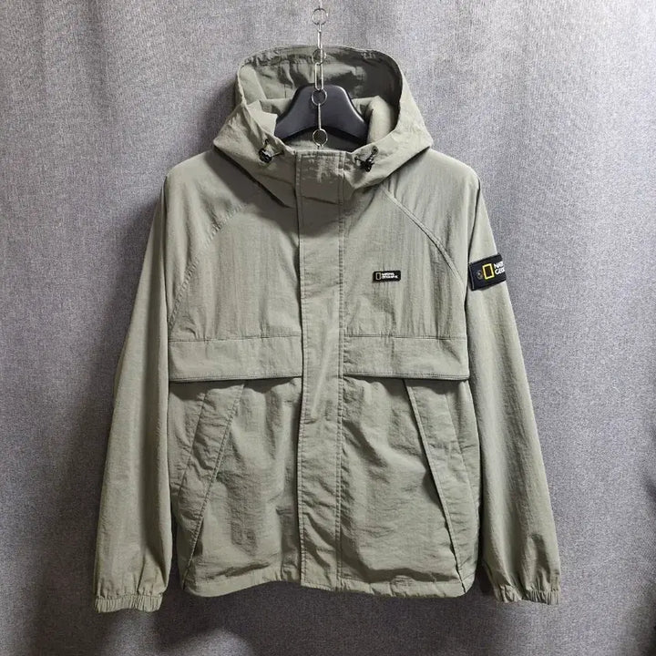 [SOLD OUT] 내셔널지오그래픽 후드 바람막이 점퍼 L