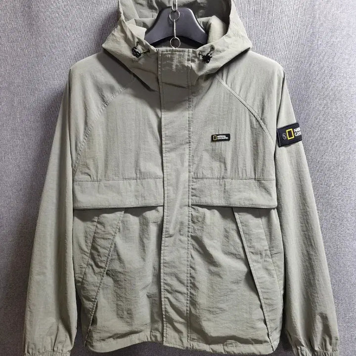 [SOLD OUT] 내셔널지오그래픽 후드 바람막이 점퍼 L