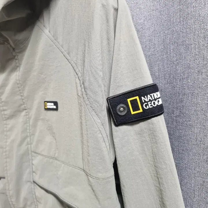 [SOLD OUT] 내셔널지오그래픽 후드 바람막이 점퍼 L