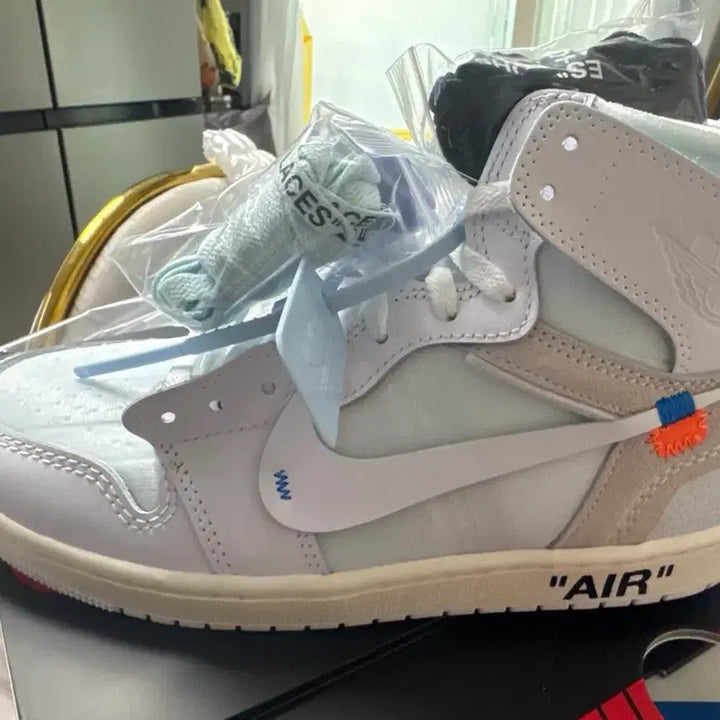 [BUNJANG] Nike x Off-White Air Jordan 1 Retro High OG SP / 나이키X오프화이트 에어 조던 1 레트로 하이 OG SP 275