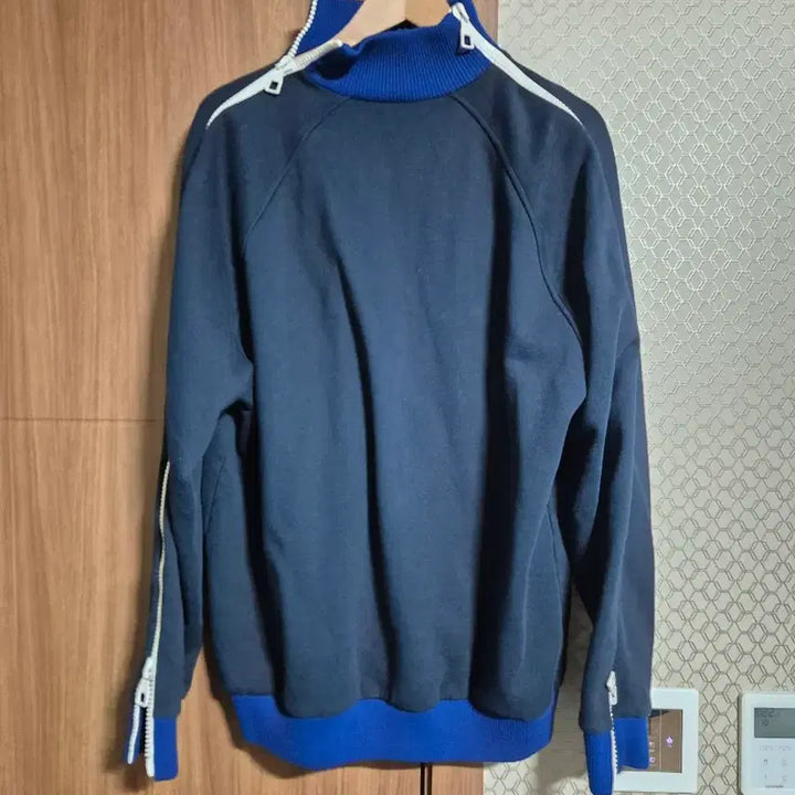 [SOLD OUT] 루이비통 멀티지퍼 맨투맨xl
