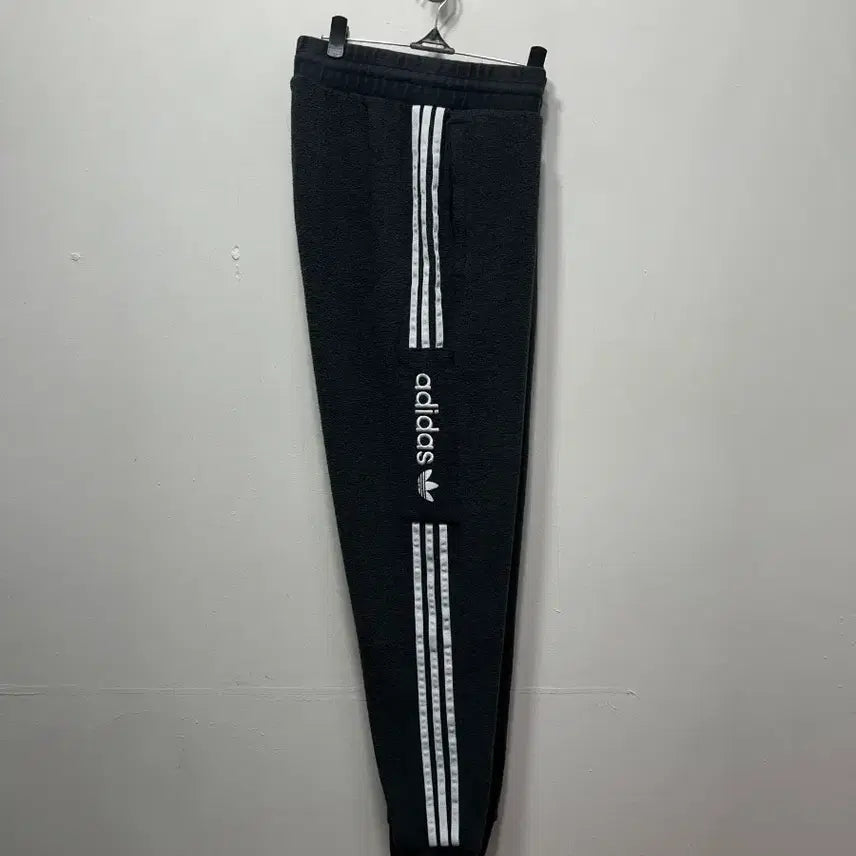 [SOLD OUT] 아디다스 3선 트레이닝 바지 블랙 XL