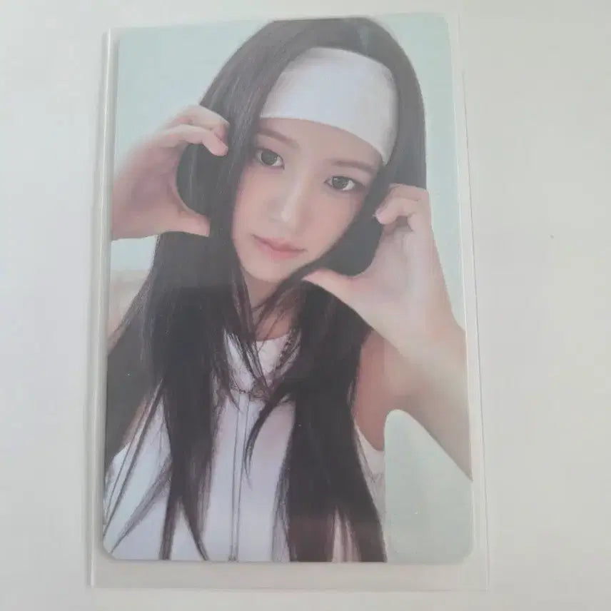 [BUNJANG] IVE Yujin B-Light Tower Records Photocard / 아이브 비얼라잇 타워레코드 유진