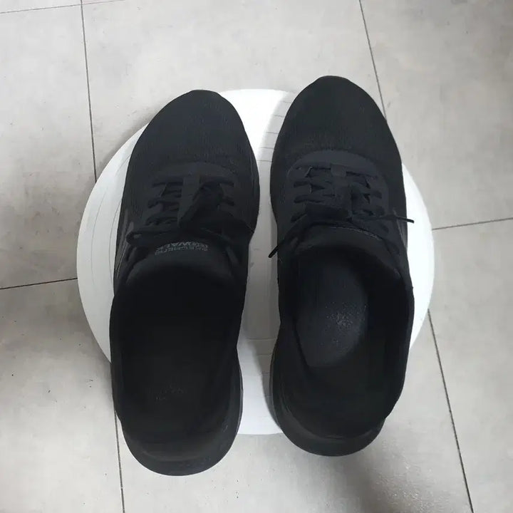 [BUNJANG] Skechers Go Walk 7 Slip-Ins Sneakers / 스케쳐스 고워크 7 슬립인스 270mm