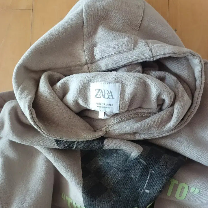 [BUNJANG] Beige Skateboarding Hoodie - Children&
