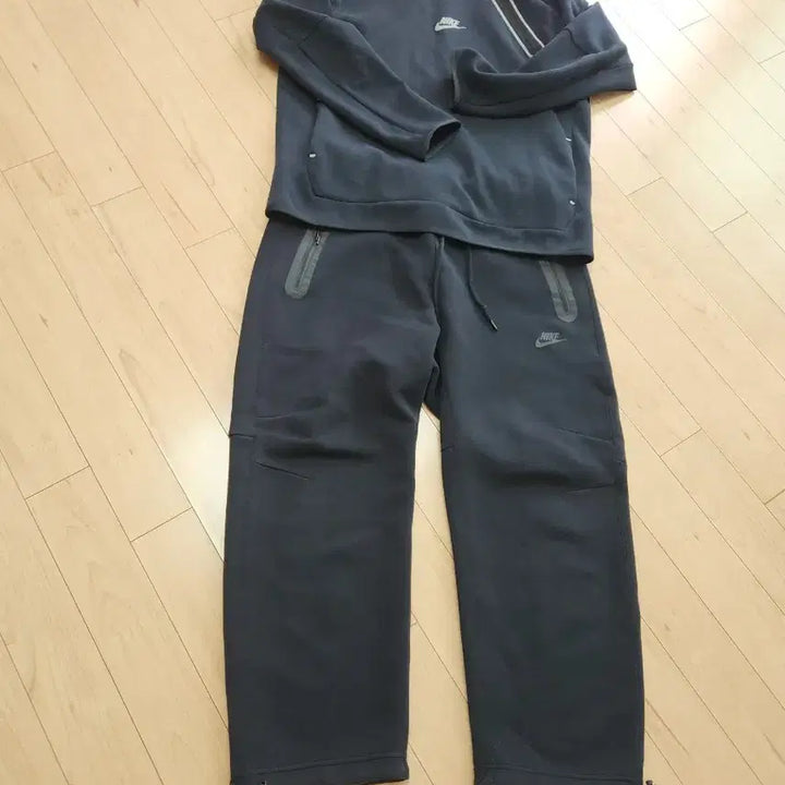 [SOLD OUT] 나이키 테크팩 트레이닝복세트  판매해요!!