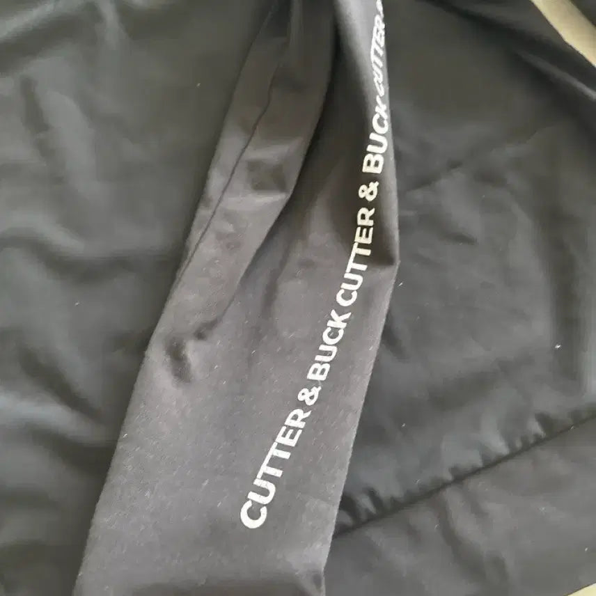 [BUNJANG] Cutter &amp; Buck Black Half-Zip Sweatshirt (Size 95) / 커터앤벅 블랙바막.하프집업맨투맨95일괄