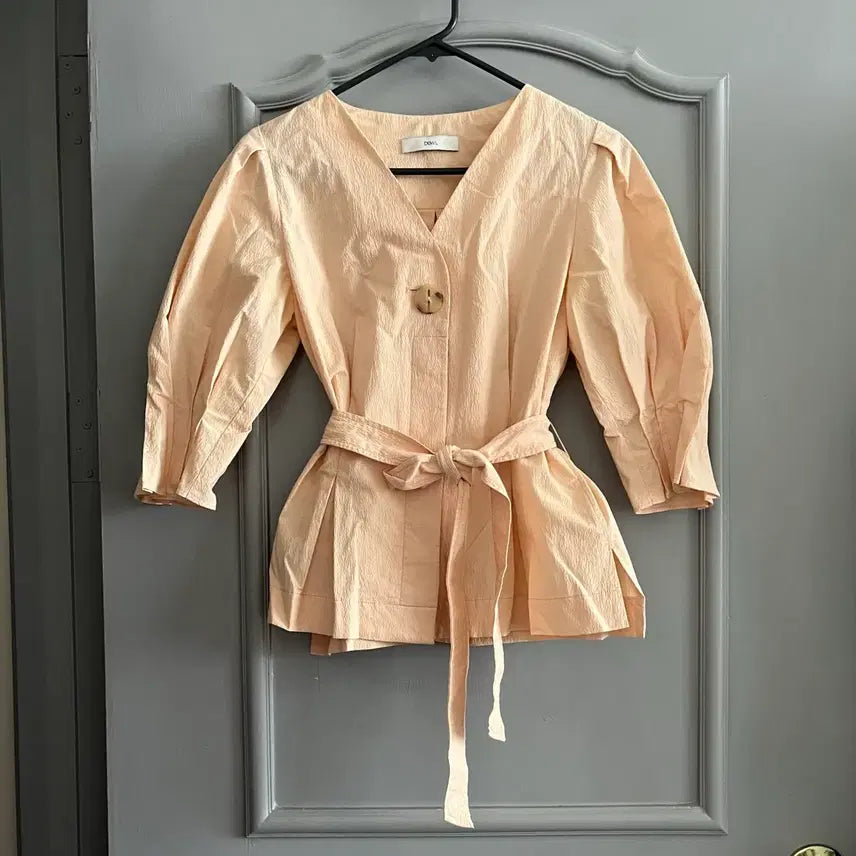 [BUNJANG] Deuel V-neck Shirt Blouse / 듀엘 브이넥 셔츠형 블라우스 55사이즈