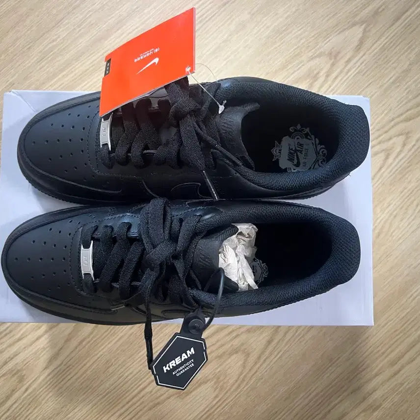 [SOLD OUT] (새상품 250)나이키 에어포스 1 &