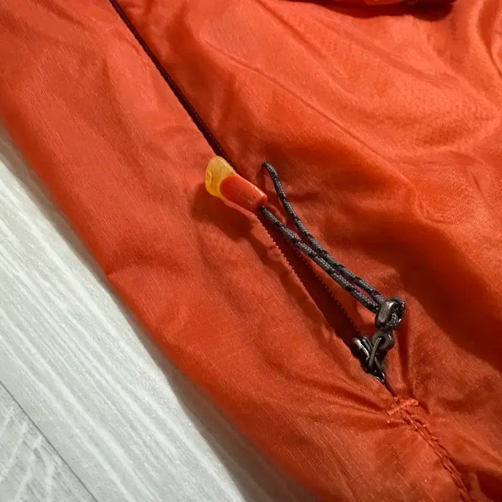 [BUNJANG] Merrell Orange Windbreaker Hooded Jacket / 메렐 오렌지색 바람막이 후드 자켓