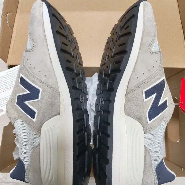 [BUNJANG] 뉴발란스 M995CHA 30주년 250사이즈 새제품 / 뉴발란스 M995CHA 30주년 250사이즈 새제품