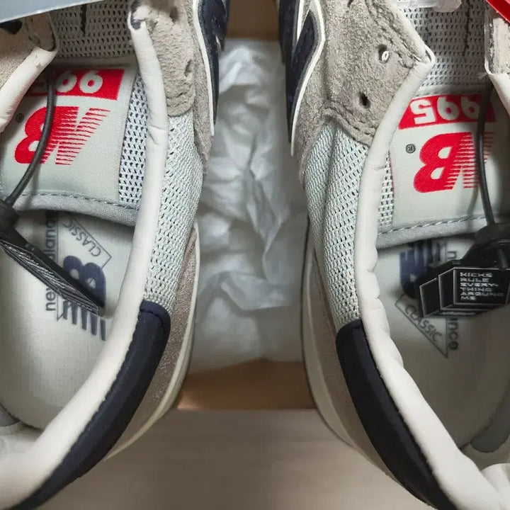 [BUNJANG] 뉴발란스 M995CHA 30주년 250사이즈 새제품 / 뉴발란스 M995CHA 30주년 250사이즈 새제품