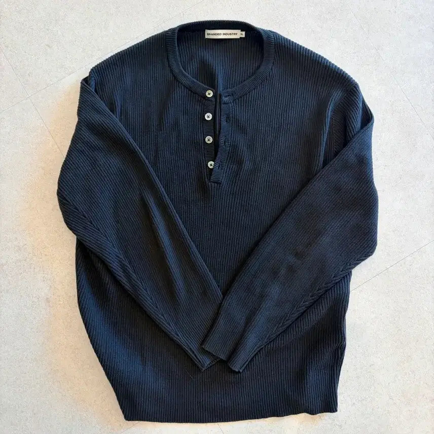 [BUNJANG] Branded Henley Neck Hard Twist Knit XL Charcoal / 브랜디드 헨리넥 하드트위스트 니트 xl 차콜