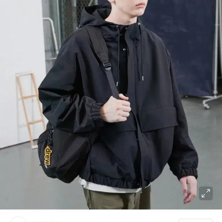 [SOLD OUT] TNGT 후드 숏 점퍼 블랙 100