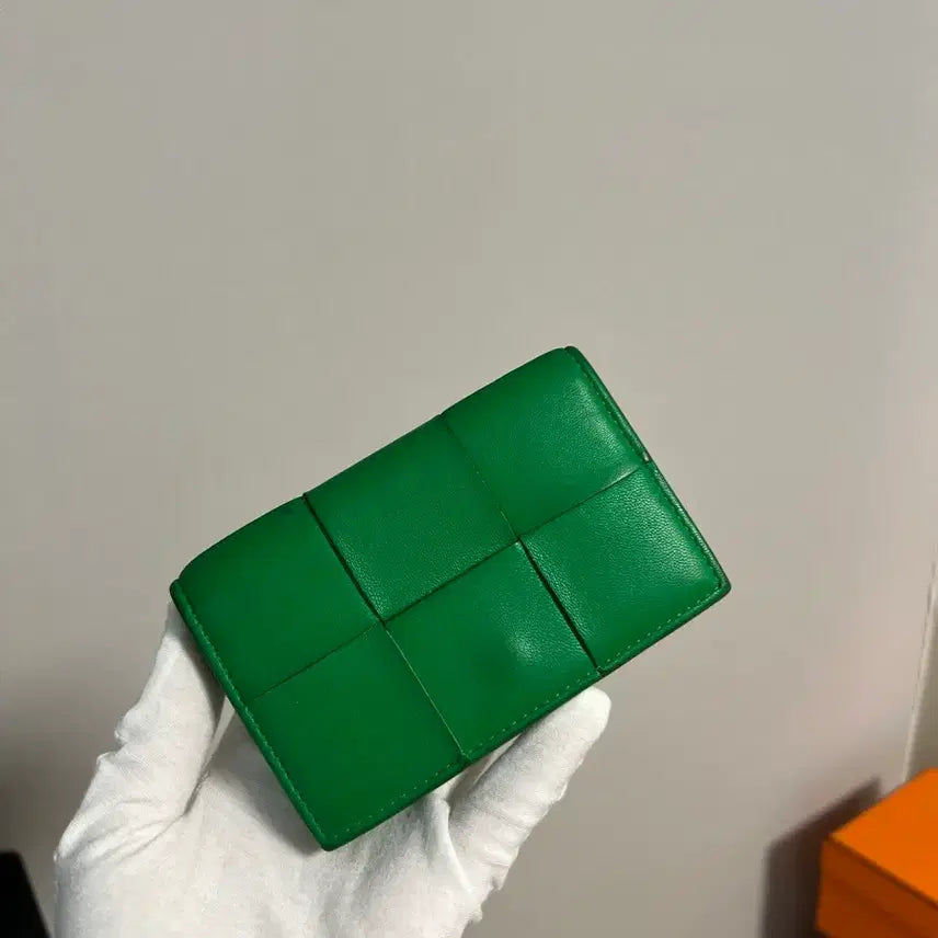 [SOLD OUT] 보테가베네타 비즈니스 지갑 패러킷