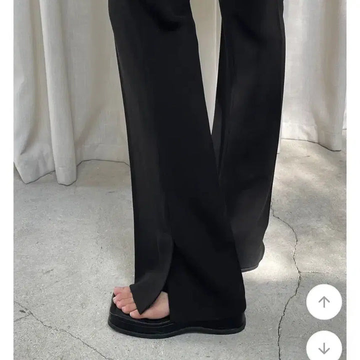 [BUNJANG] Like You Summer Semi Bootcut Slit Slacks Black M / 라이크유 썸머 세미 부츠컷 슬릿 슬랙스 블랙 m