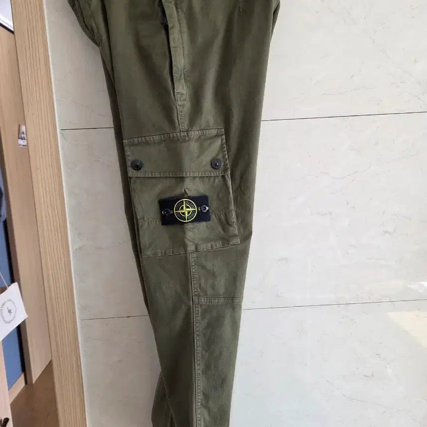 [SOLD OUT] 스톤아일랜드 카고바지