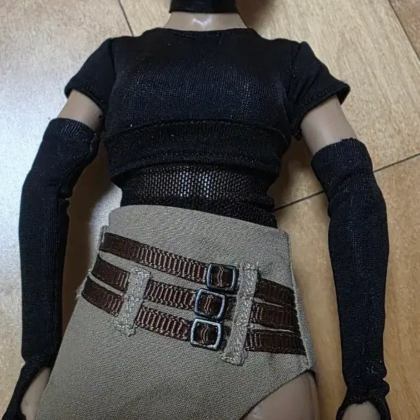 [BUNJANG] IU Custom Figure Black Outfit / 아이유 커스텀 피규어 블랙 의상