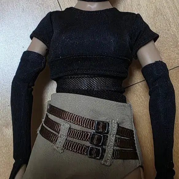 [BUNJANG] IU Custom Figure Black Outfit / 아이유 커스텀 피규어 블랙 의상