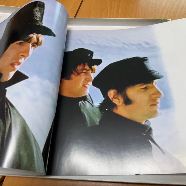 [BUNJANG] The Beatles Help Box Set CD / (미개봉 CD) The Beatles - Help 박스세트 사진집 포함