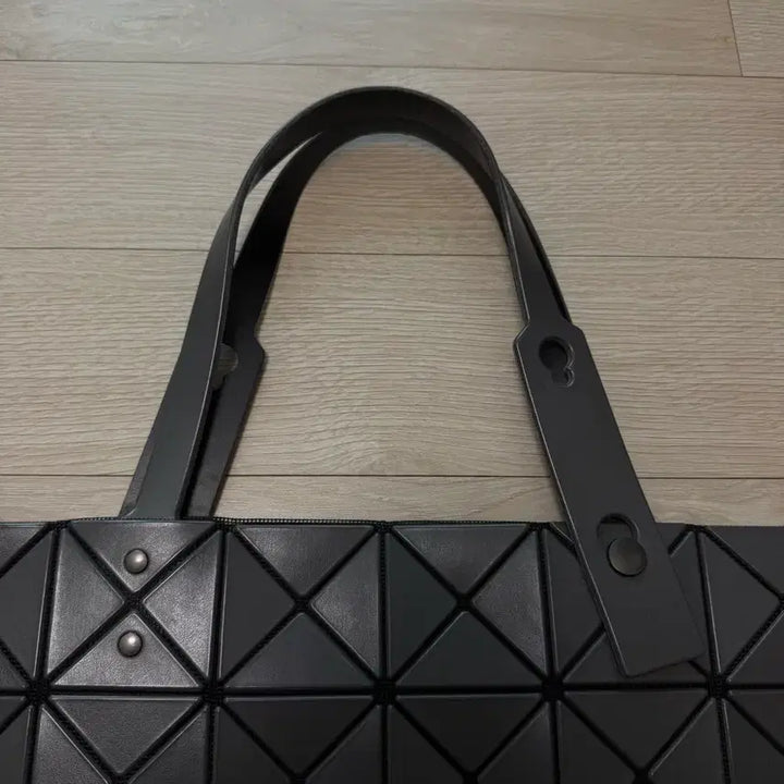 [BUNJANG] Issey Miyake Bao Bao Lucent Matte Tote Bag / 이세이미야케 바오바오 루센트 무광 토트백