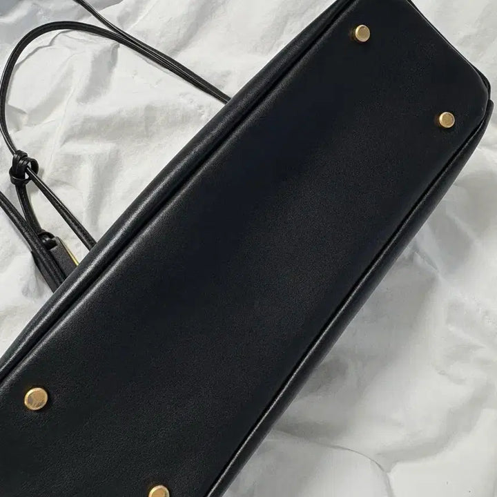[SOLD OUT] 조이그라이슨 바워리 숄더백