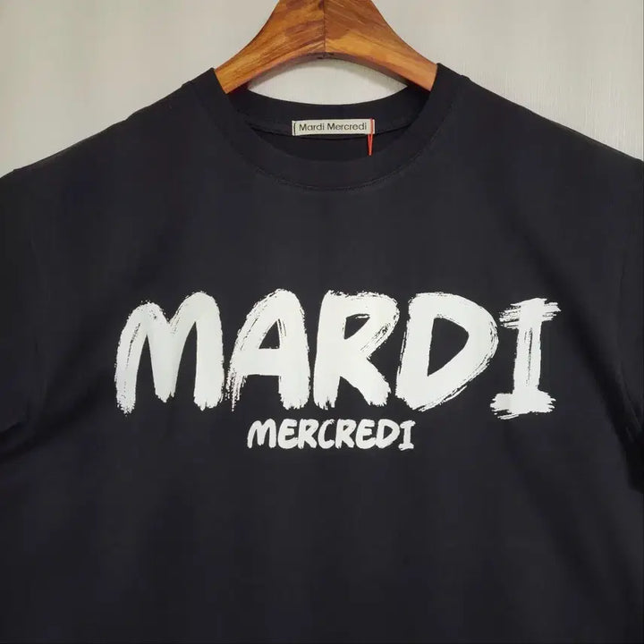 [BUNJANG] Mardi Mercredi Brush Logo T-shirt / 마르디메크르디 브러쉬로고 티셔츠
