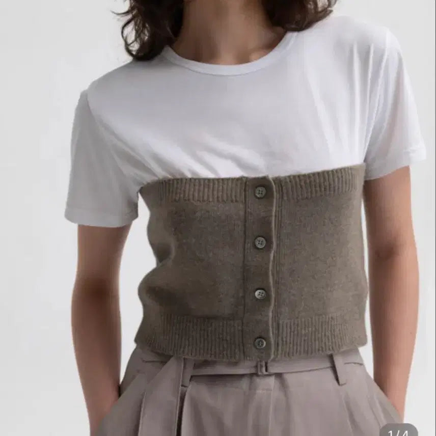[BUNJANG] Monoha Button Tube Knit Top / 모노하 버튼 튜브 니트탑