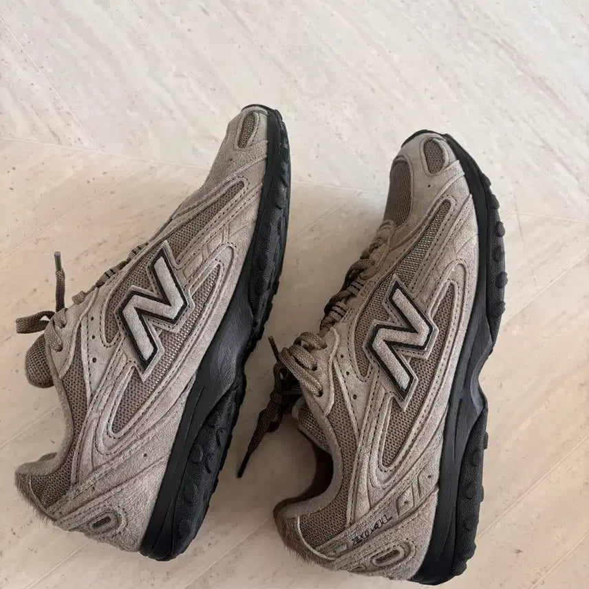 [BUNJANG] New Balance 204 Thunder Brown Sneakers / 뉴발란스 204 썬더브라운