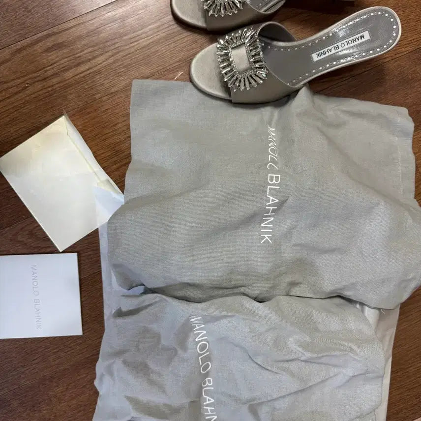 [BUNJANG] Manolo Blahnik Silver Mule 35 / 마놀로 블라닉 실버 뮬 35((s)