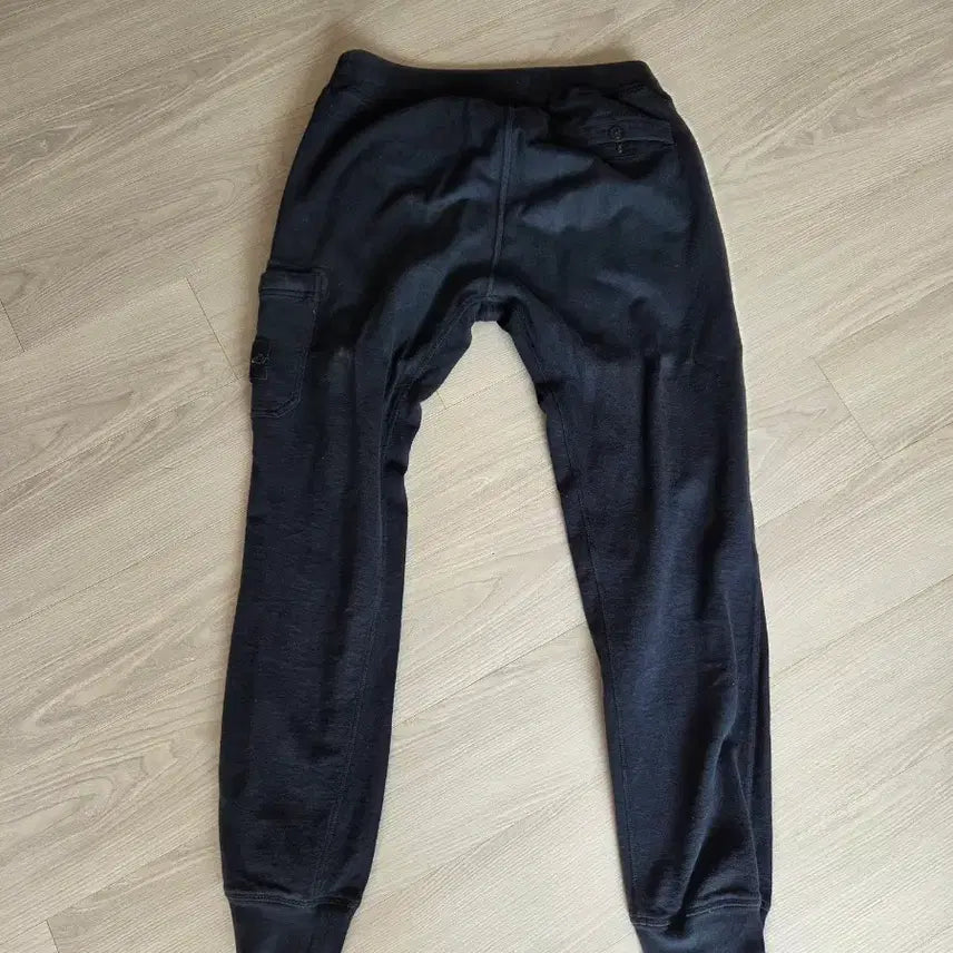 [SOLD OUT] 스톤아일랜드 블랙 트레이닝 조거팬츠 L사이즈