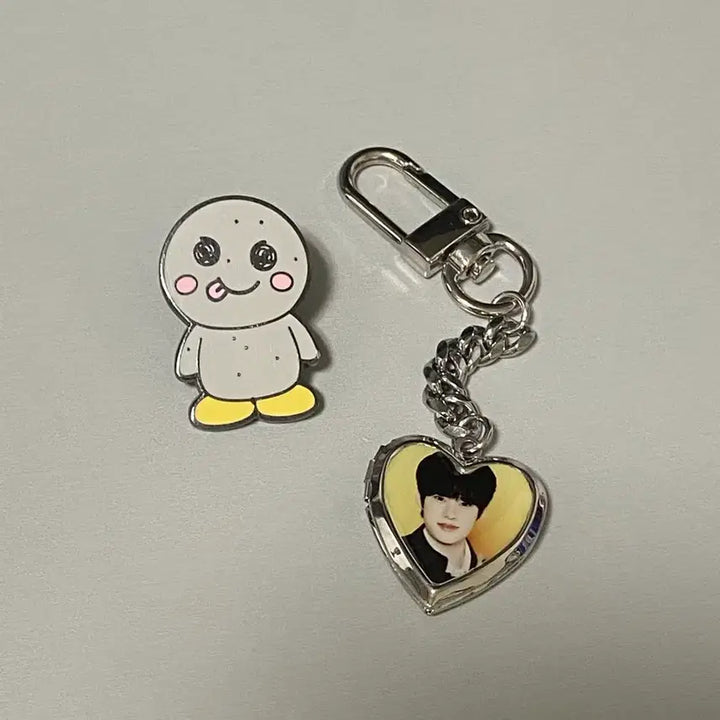 [SOLD OUT] 라이즈 송용돌이 뱃지 소희 허그 키링 일괄