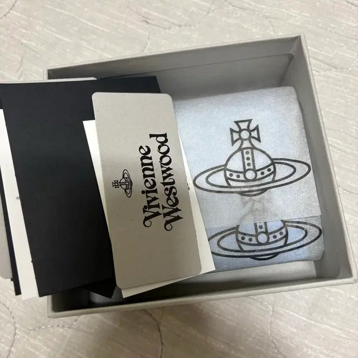 [SOLD OUT] 비비안웨스트우드 반지갑