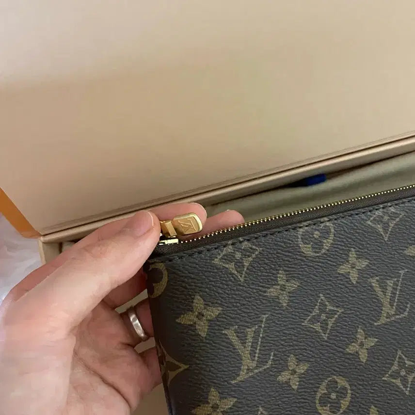 [BUNJANG] Louis Vuitton Monogram Etui Voyage PM Clutch Bag / 루이비통 모노그램 에튀보야주 PM 클러치 가방