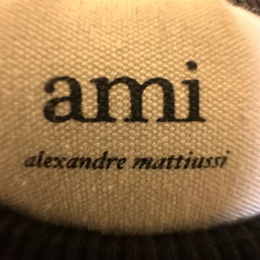 [SOLD OUT] AMI 스몰하트 맨투맨