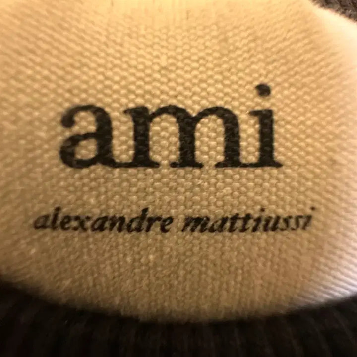 [SOLD OUT] AMI 스몰하트 맨투맨