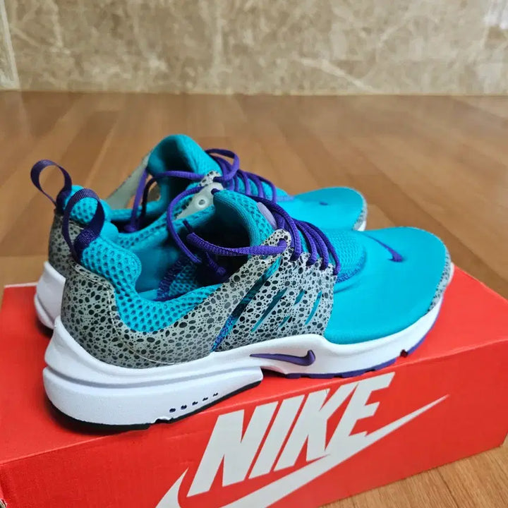 [BUNJANG] Nike Air Presto Blue Safari Sneakers / 나이키 에어프레스토 블루사파리 260