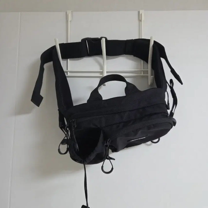 [BUNJANG] Palace Hip Pack / 팔라스 힙색