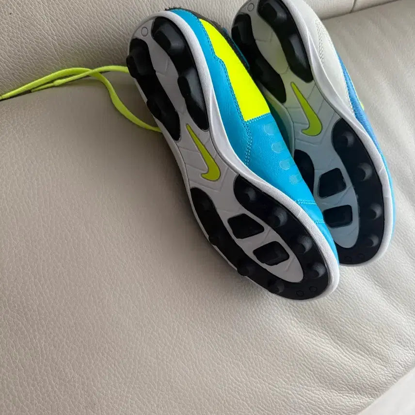 [BUNJANG] Nike Soccer Cleats / 나이키 축구화