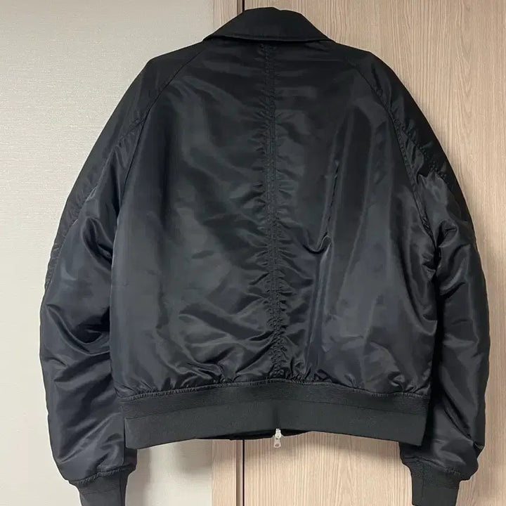 [BUNJANG] Vellie Black Bomber Jacket / 벨리에 블랙 봄버 자켓