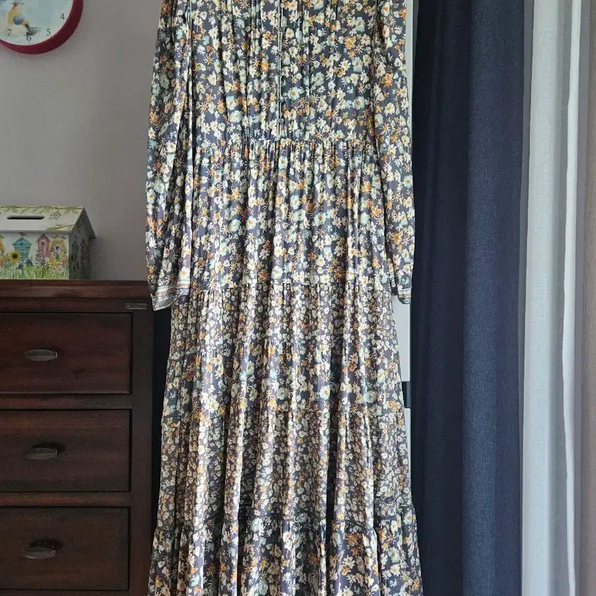 [SOLD OUT] 써스데이아일랜드 롱 원피스 M