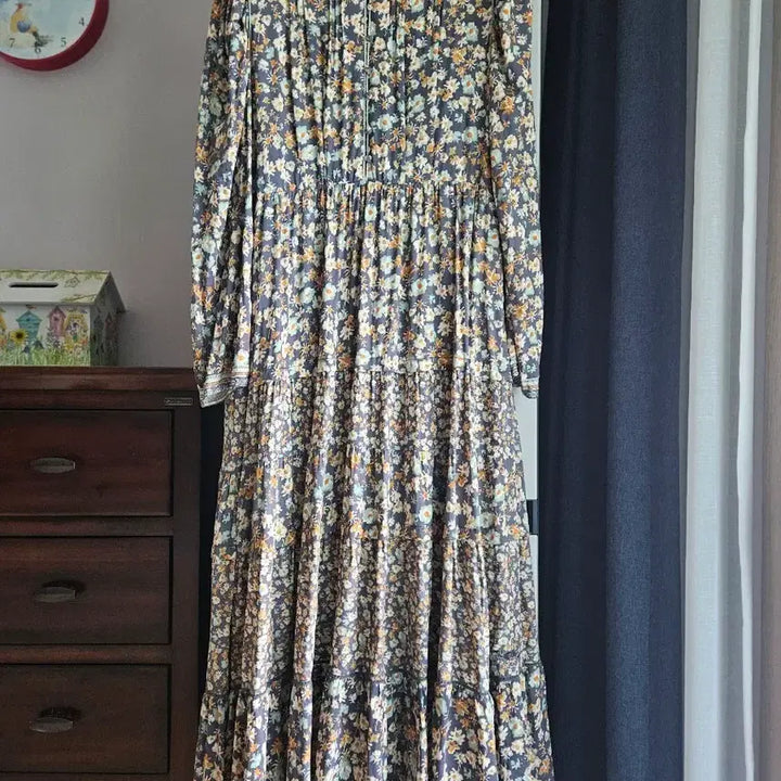 [SOLD OUT] 써스데이아일랜드 롱 원피스 M