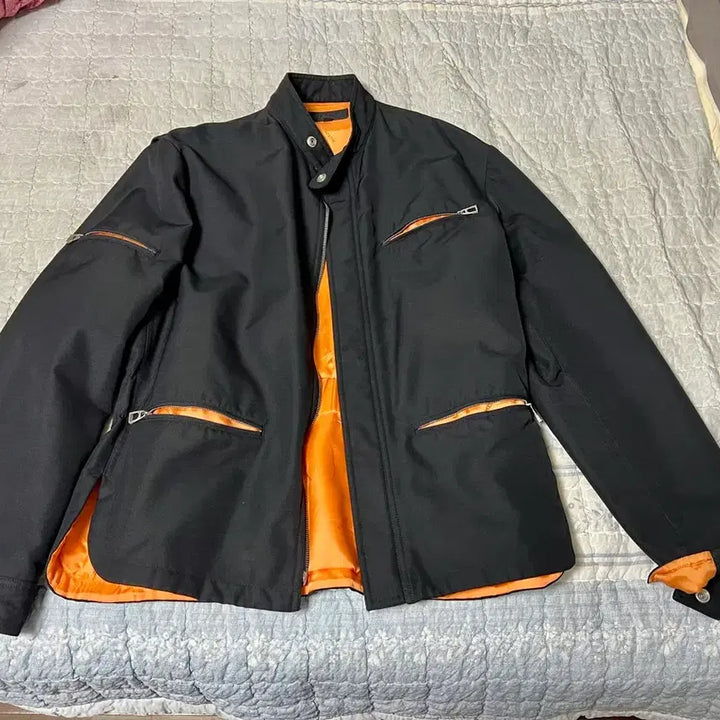 [SOLD OUT] (정품 A급) HERMES 에르메스 폴리아미드 블랙 실크 안감 자켓 M