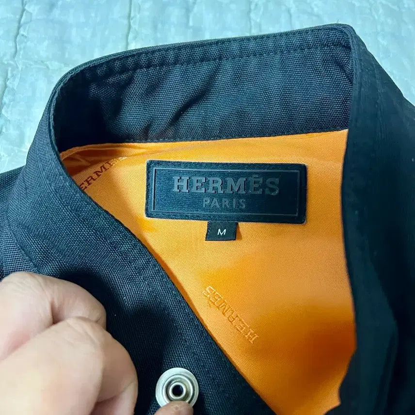 [SOLD OUT] (정품 A급) HERMES 에르메스 폴리아미드 블랙 실크 안감 자켓 M