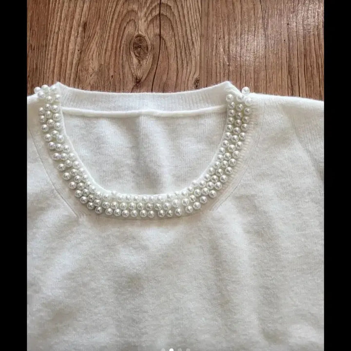 [BUNJANG] Pearl Embellished Short Sleeve Knit Top - Ivory / 정가38000원진주 장식 반팔 니트 아이보리 프리사이즈 55-66 새제품