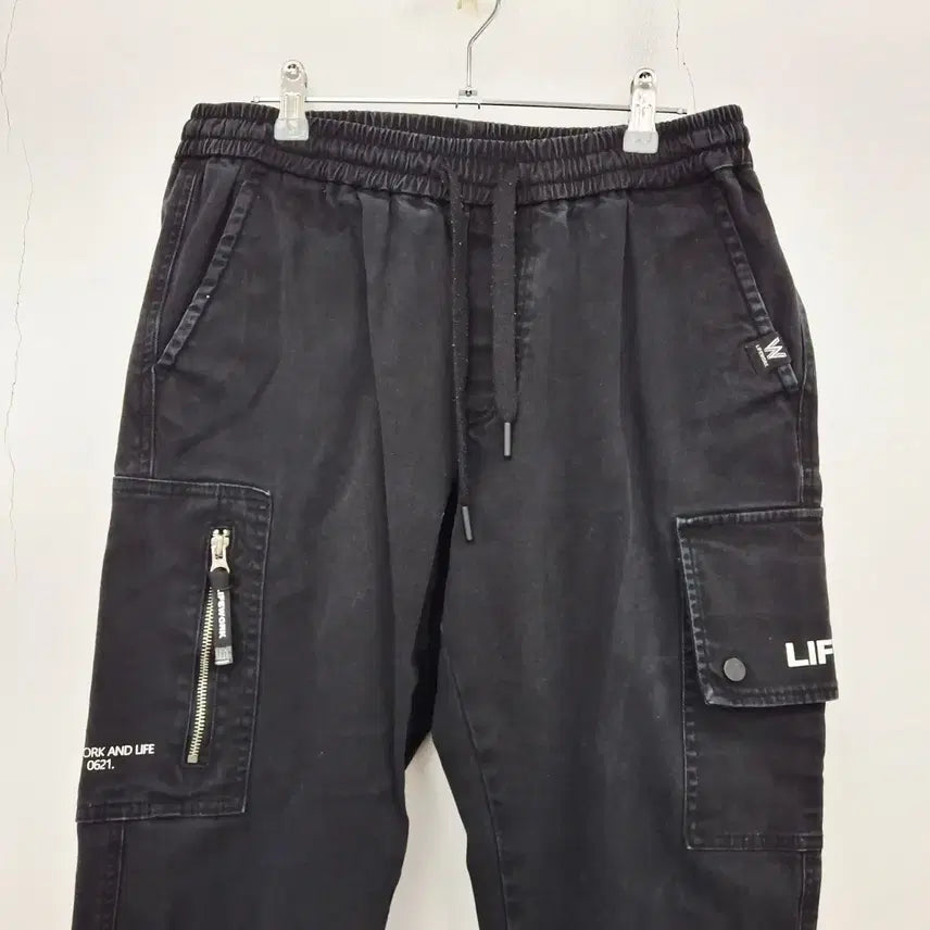 [SOLD OUT] 라이프워크 카고 조거 팬츠 블랙 공용 M 81