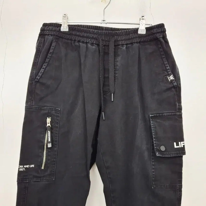 [SOLD OUT] 라이프워크 카고 조거 팬츠 블랙 공용 M 81