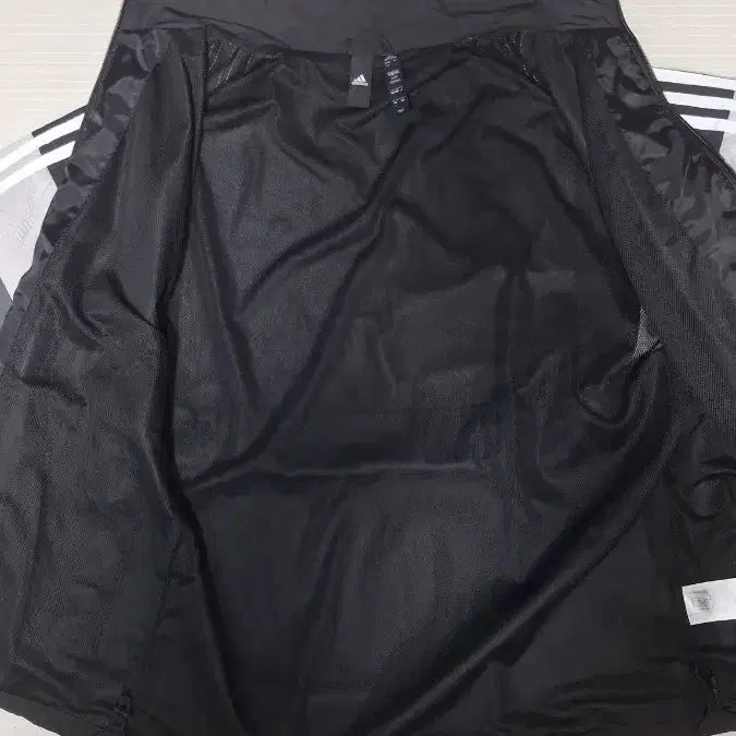 [SOLD OUT] 아디다스 3선 바람막이 105 20년식 A급