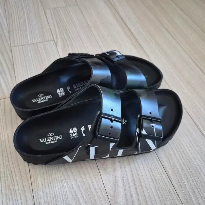 [SOLD OUT] 발렌티노 X 버켄스탁 카모플라쥬 슬리퍼 40 (260)